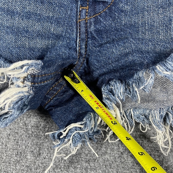 We The Free Distressed Frayed Hem Dark Wash Blue Cutoff Jean Short Size 24 #1244 - Picture 5 of 8